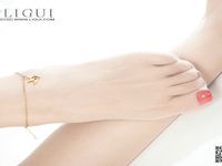 pretty lady dirty feet 176