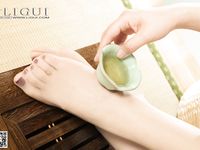 pretty lady dirty feet 184