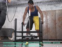 Gang 's Revenge Against Policewoman 7