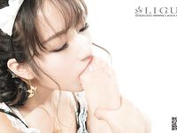 pretty lady dirty feet 207