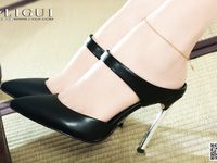 pretty lady dirty feet 210