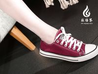 pretty lady dirty feet 212