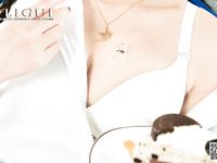 pretty lady dirty feet 213