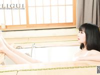 pretty lady dirty feet 224