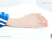 pretty lady dirty feet 242
