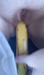 Banane ???? und rein in die Milf Fotze