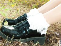 pretty lady dirty feet 248