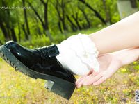 pretty lady dirty feet 248