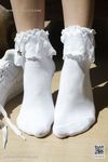 pretty lady dirty feet 251