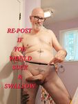 Schwuler Sissy zeigt Strumpfhosenporno
