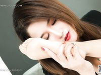 Foot Fetish Twin Flowers 101