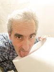 The realtor loser Russian faggot licking urinals.