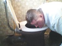 Gay Toilet licker