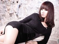 pretty lady dirty feet 28-2