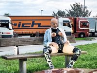 Plastikschlampe Volker G. an der A20