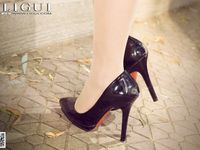 pretty lady dirty feet 37