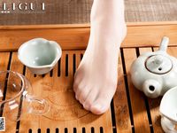 pretty lady dirty feet 39