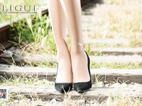 pretty lady dirty feet 48