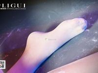 pretty lady dirty feet 49