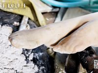 pretty lady dirty feet 53