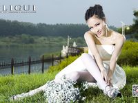 pretty lady dirty feet 55