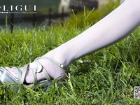 pretty lady dirty feet 55