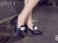 pretty lady dirty feet 61