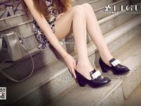 pretty lady dirty feet 61