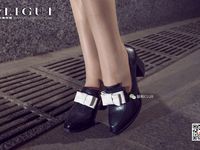 pretty lady dirty feet 61