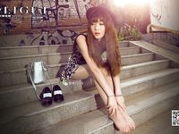 pretty lady dirty feet 61