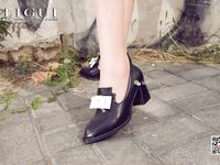 pretty lady dirty feet 61