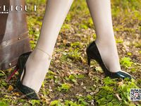 pretty lady dirty feet 63