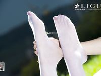 pretty lady dirty feet 67