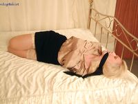 Tied Sexy Beauties 415