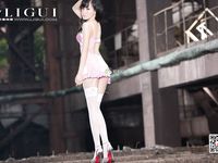 pretty lady dirty feet 74