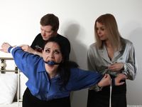 Tied Sexy Beauties 473-1