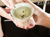 pretty lady dirty feet 83