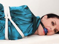 Tied Sexy Beauties 492-4