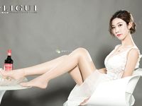 pretty lady dirty feet 84