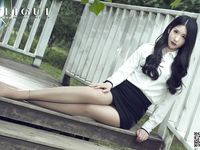 pretty lady dirty feet 134