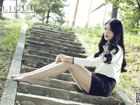 pretty lady dirty feet 134