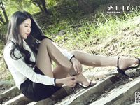 pretty lady dirty feet 134