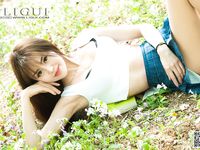 pretty lady dirty feet 164