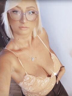 Eveline 37 Polish busty chunky slut