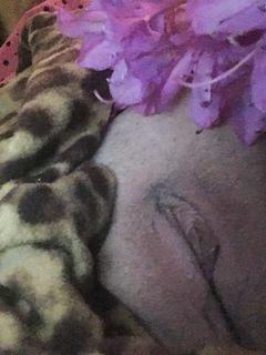 That chick is looking  so damn cute