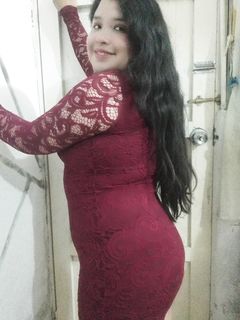 Puta masturbandose con la mano