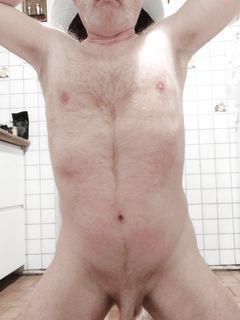 encage57 fully nude