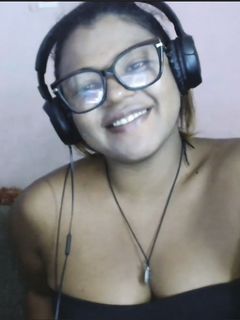 Mariah ( Vivih )  grosse pute malgache de Tana