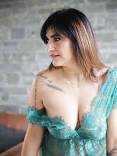 Vanessa  34