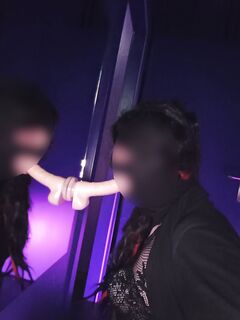AnnaSLut97 - als Sissynutzfotze im Pornokino unterwegs.